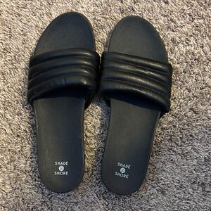 Shade & Shore Dark Slide Sandals